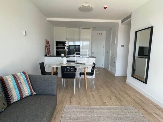 2 soverom Leilighet til leie i Málaga by med svømmebasseng garasje - € 1 700 (Ref: 9819301)
