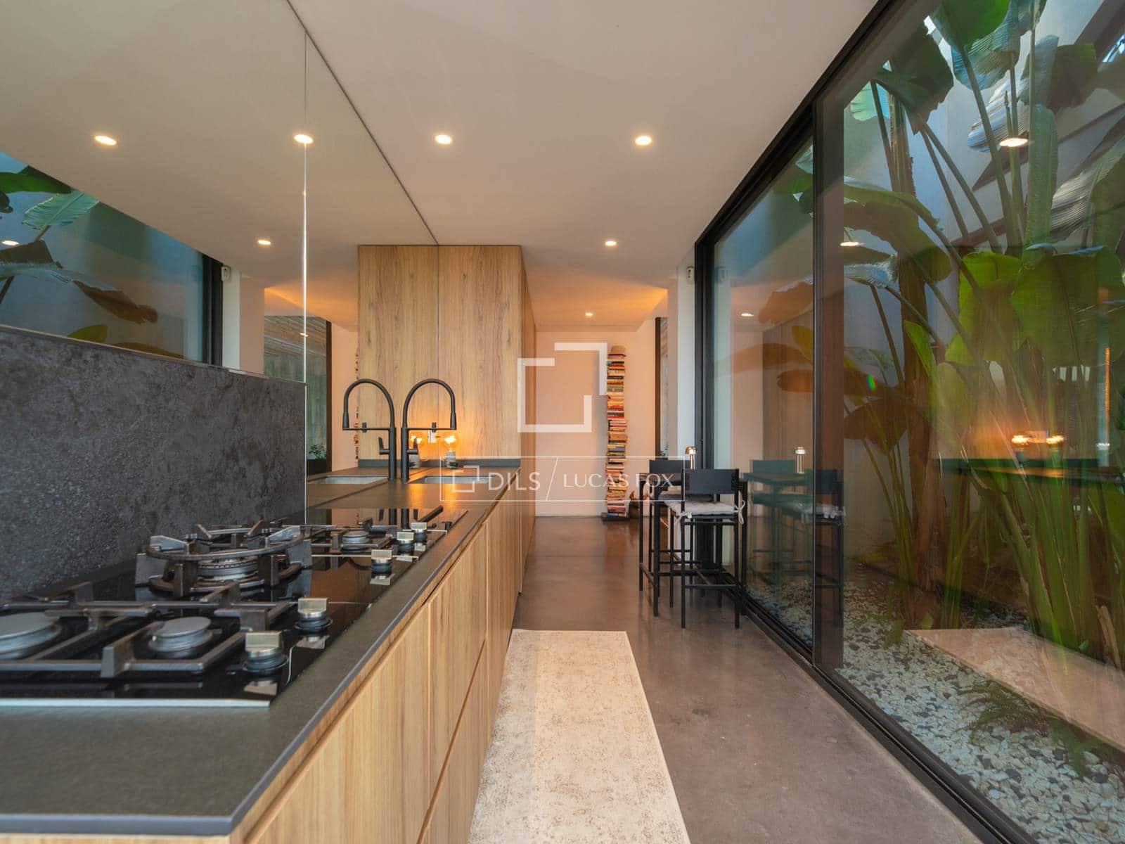 4 sypialnia Willa na sprzedaż w Sant Antoni de Portmany z basenem garażem - 3 490 000 € (Ref: 9819549)