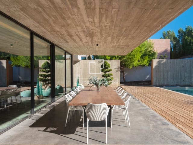 4 sypialnia Willa na sprzedaż w Sant Antoni de Portmany z basenem garażem - 3 490 000 € (Ref: 9819549)