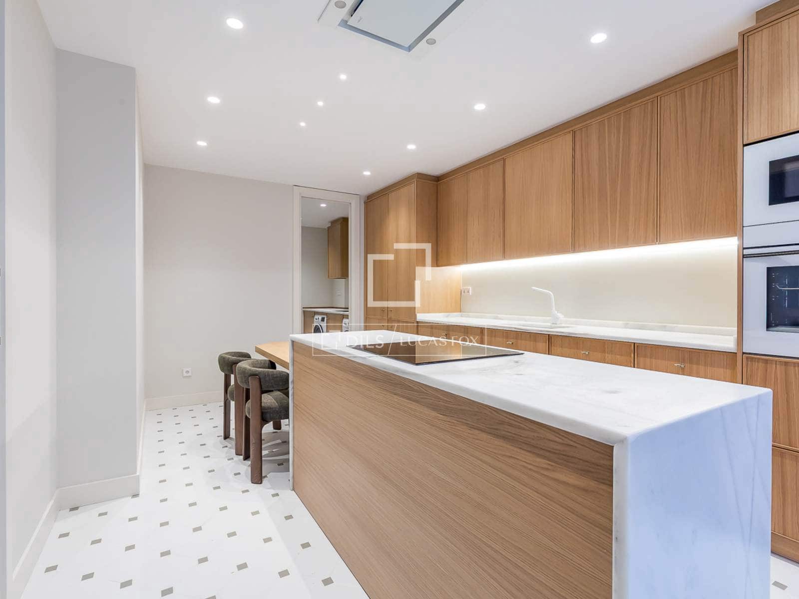 3 sypialnia Apartament na sprzedaż w Miasto Madryt - 3 050 000 € (Ref: 9819551)