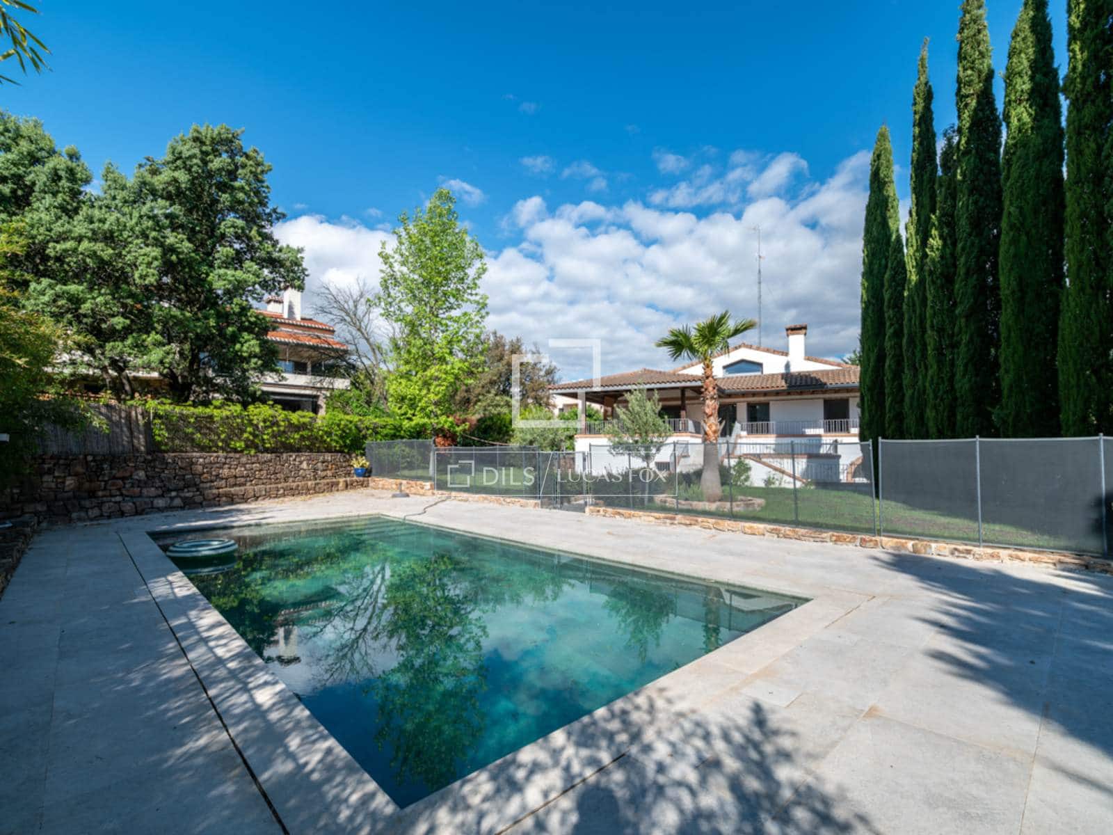 7 slaapkamer Villa te koop in San Sebastian de los Reyes met zwembad garage - € 2.100.000 (Ref: 9819553)