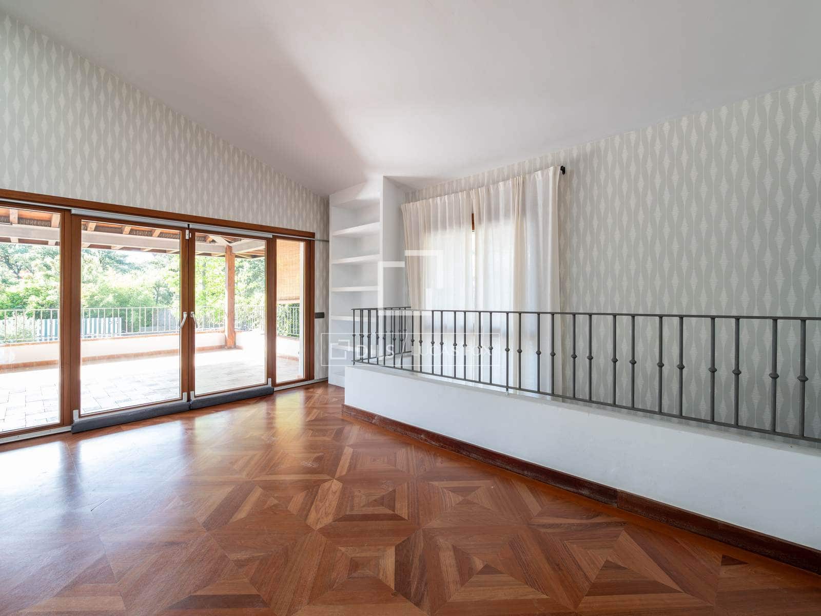 7 slaapkamer Villa te koop in San Sebastian de los Reyes met zwembad garage - € 2.100.000 (Ref: 9819553)
