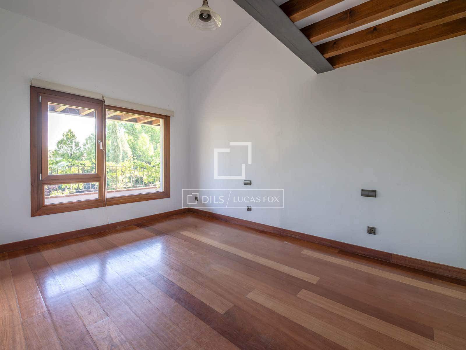 7 slaapkamer Villa te koop in San Sebastian de los Reyes met zwembad garage - € 2.100.000 (Ref: 9819553)