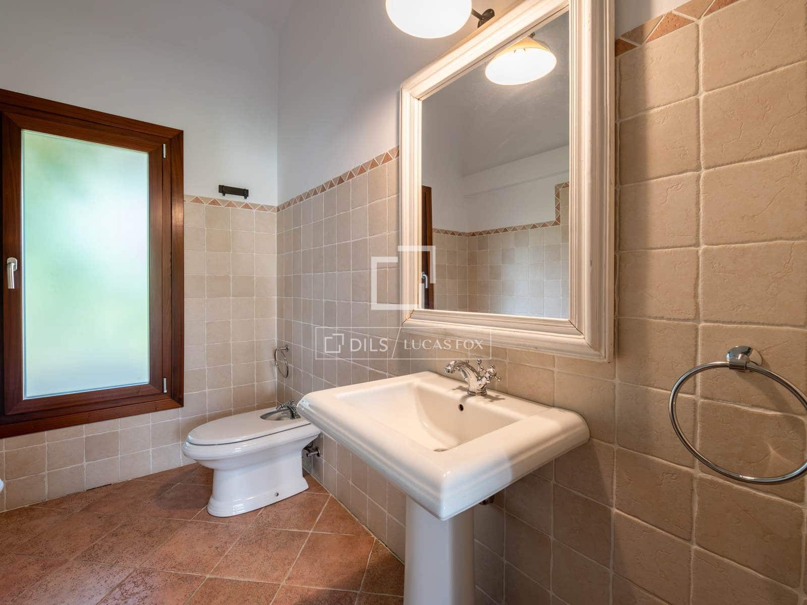 7 slaapkamer Villa te koop in San Sebastian de los Reyes met zwembad garage - € 2.100.000 (Ref: 9819553)