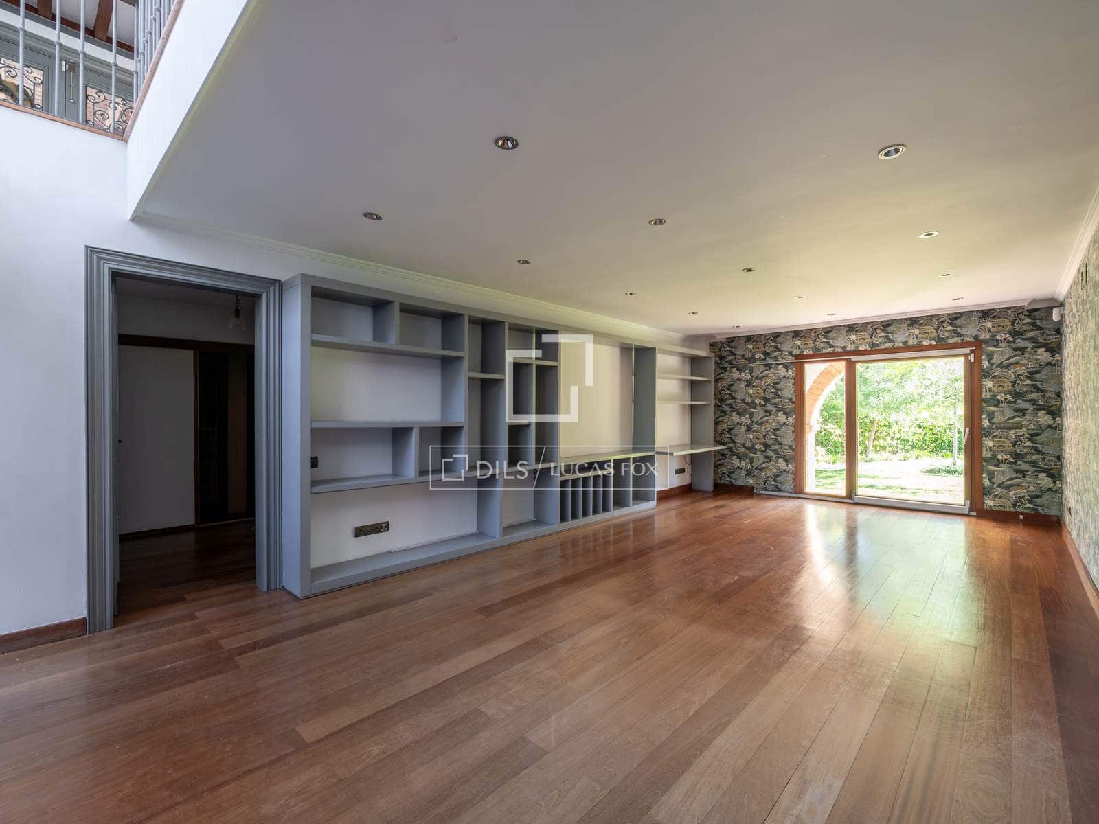 7 slaapkamer Villa te koop in San Sebastian de los Reyes met zwembad garage - € 2.100.000 (Ref: 9819553)