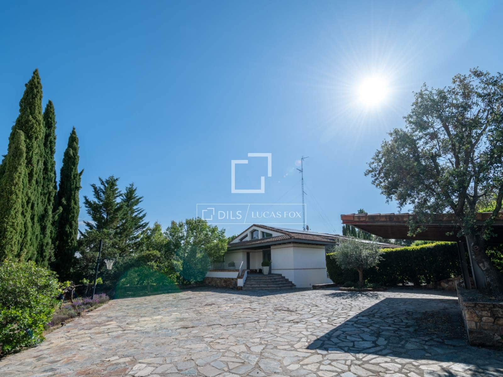7 slaapkamer Villa te koop in San Sebastian de los Reyes met zwembad garage - € 2.100.000 (Ref: 9819553)