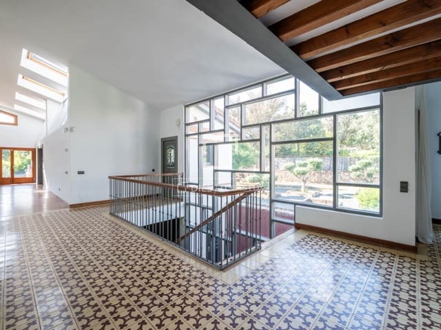 7 slaapkamer Villa te koop in San Sebastián de los Reyes met zwembad garage - € 2.100.000 (Ref: 9819553)