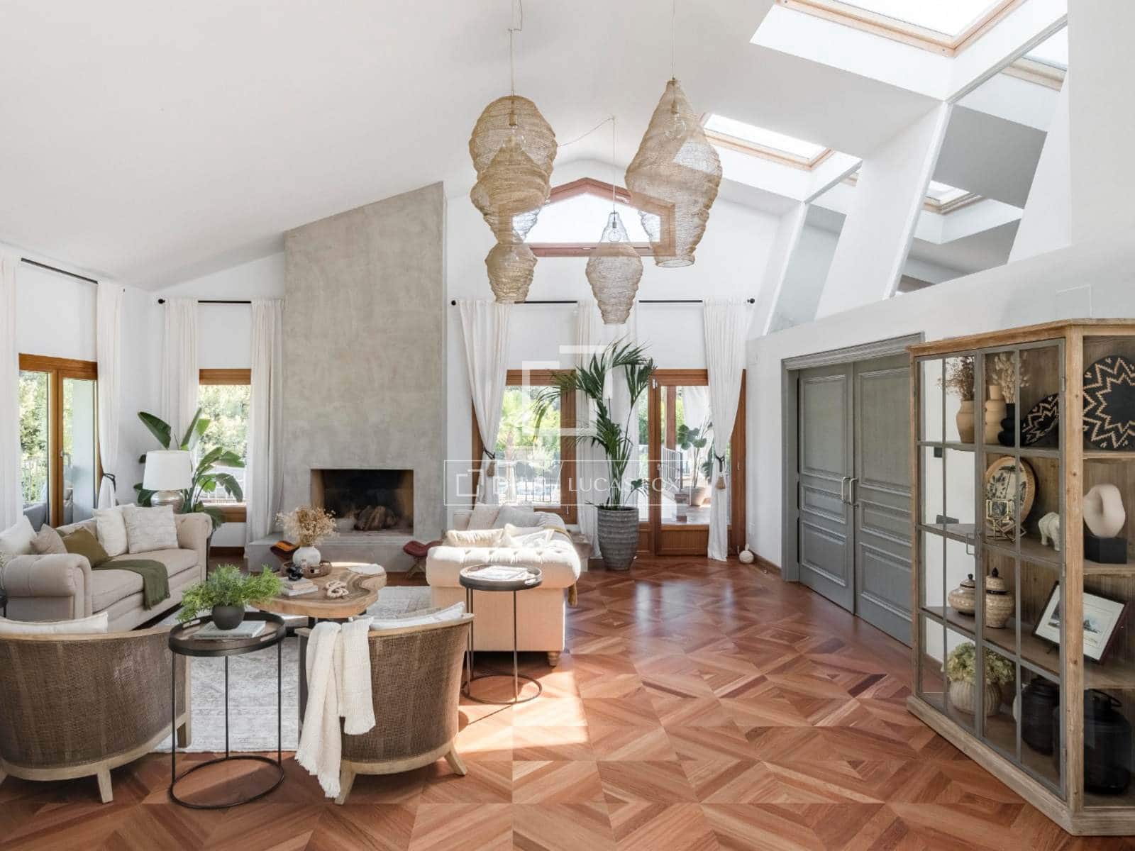 7 soverom Villa til salgs i San Sebastian de los Reyes med svømmebasseng garasje - € 2 100 000 (Ref: 9819553)