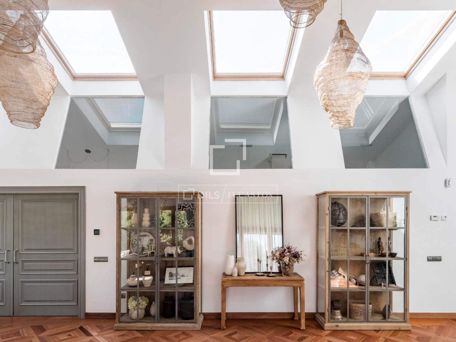 7 soverom Villa til salgs i San Sebastian de los Reyes med svømmebasseng garasje - € 2 100 000 (Ref: 9819553)