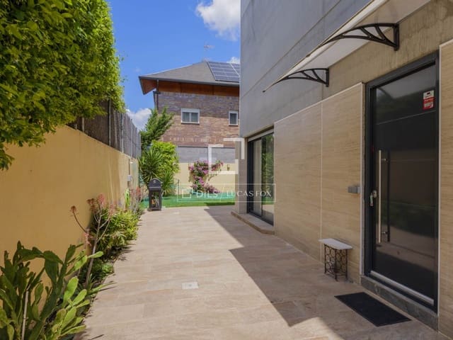 6 camera da letto Villa in vendita in Pozuelo de Alarcón con garage - 1.625.000 € (Rif: 9819555)