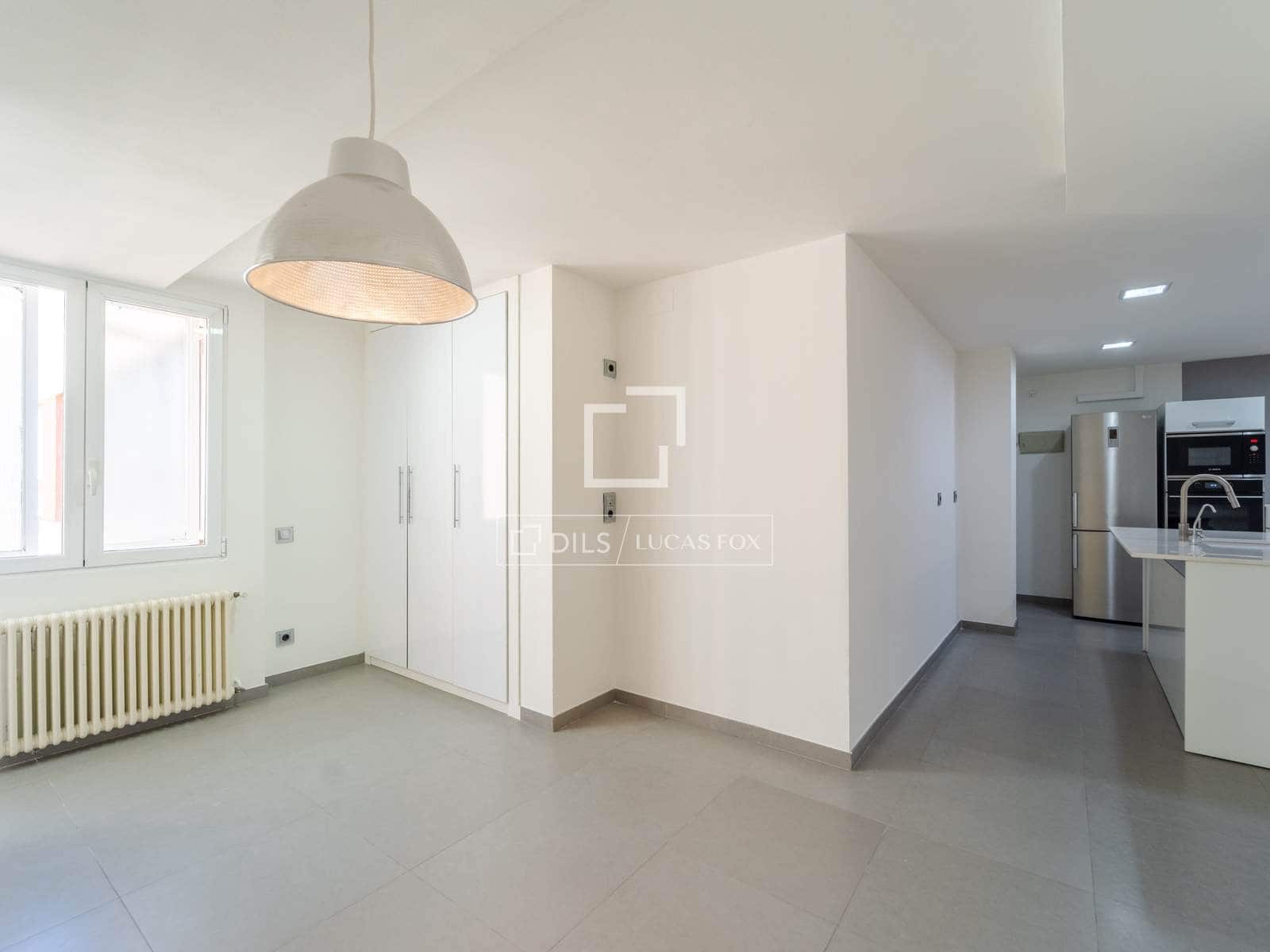 4 quarto Apartamento para arrendar em Valencia cidade com garagem - 2 600 € (Ref: 9821020)