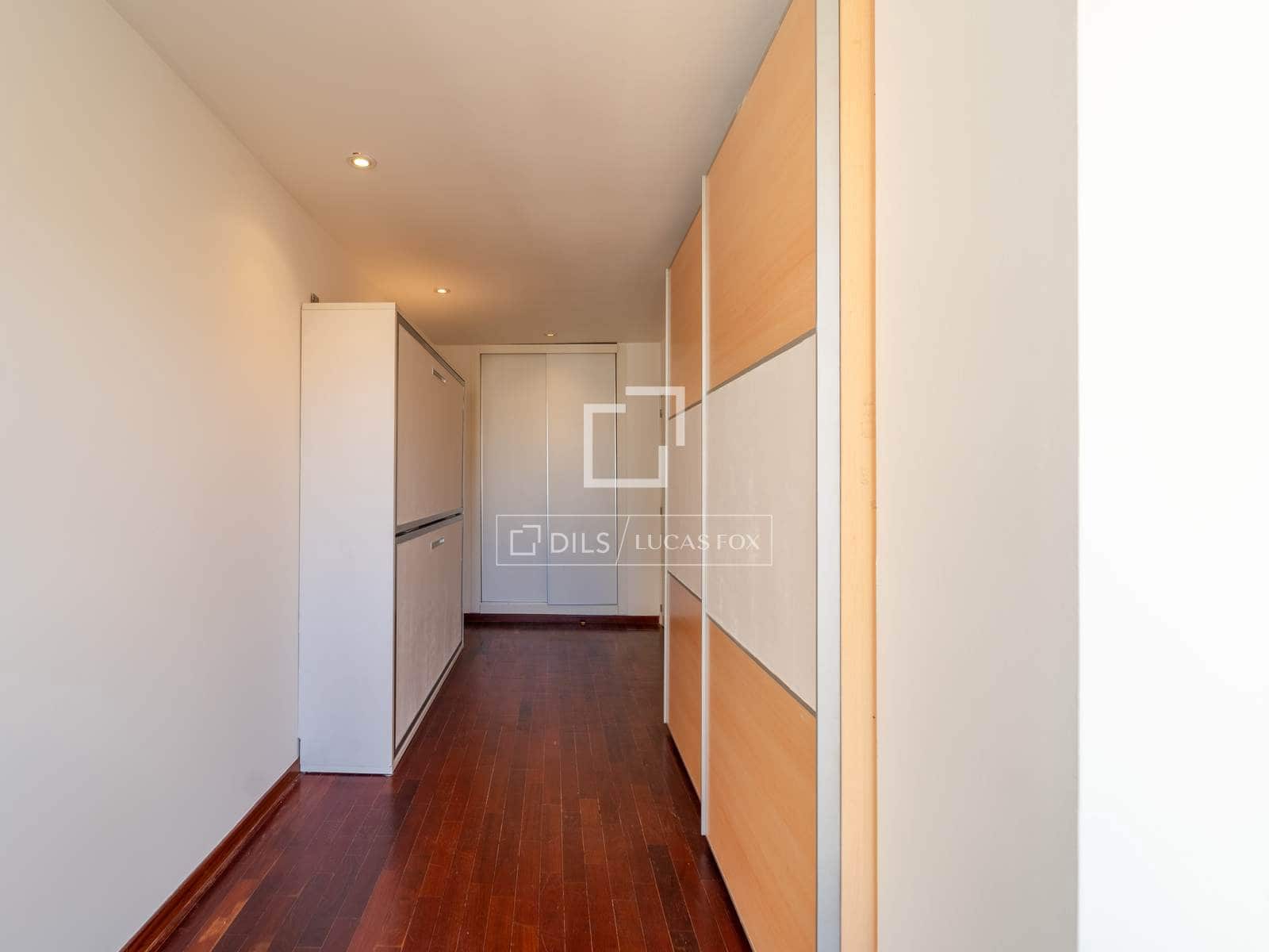 4 quarto Apartamento para arrendar em Valencia cidade com garagem - 2 600 € (Ref: 9821020)