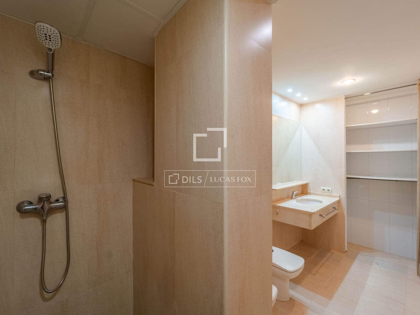 4 quarto Apartamento para arrendar em Valencia cidade com garagem - 2 600 € (Ref: 9821020)