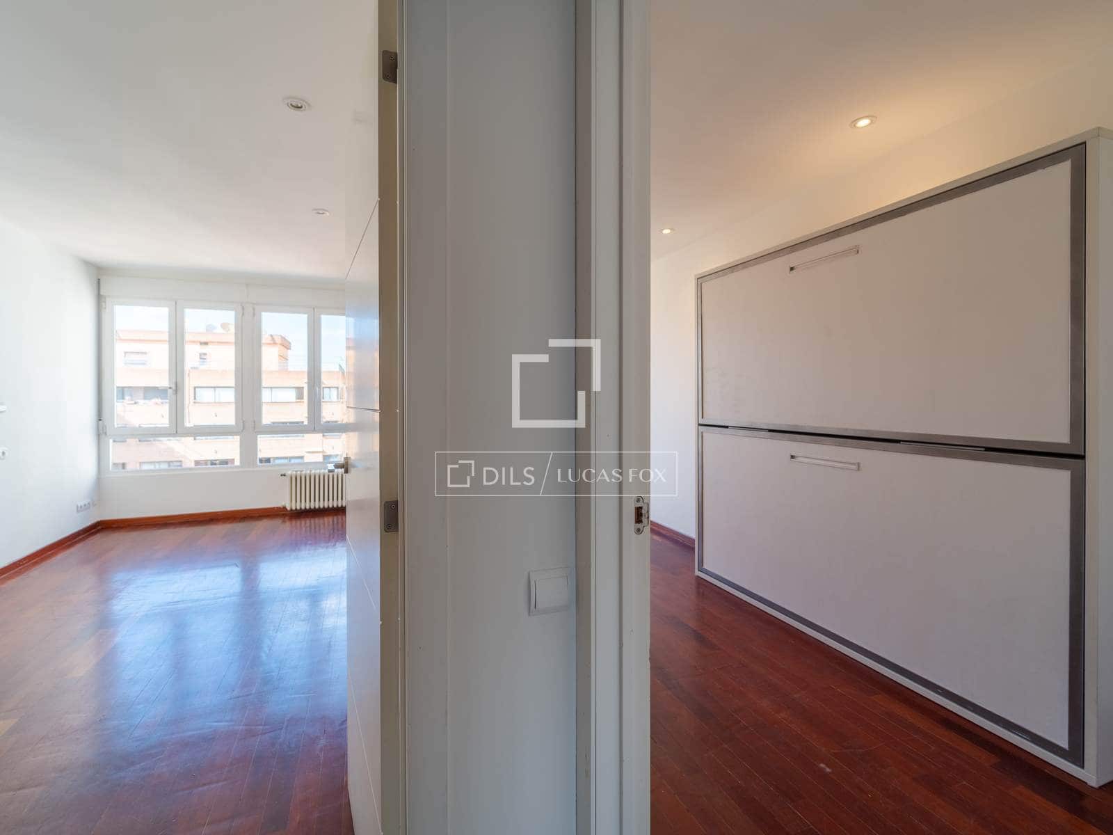 4 quarto Apartamento para arrendar em Valencia cidade com garagem - 2 600 € (Ref: 9821020)