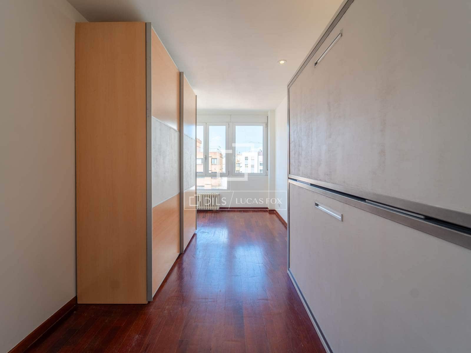 4 quarto Apartamento para arrendar em Valencia cidade com garagem - 2 600 € (Ref: 9821020)