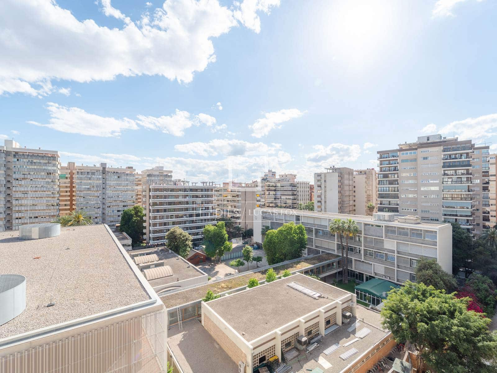 4 quarto Apartamento para arrendar em Valencia cidade com garagem - 2 600 € (Ref: 9821020)