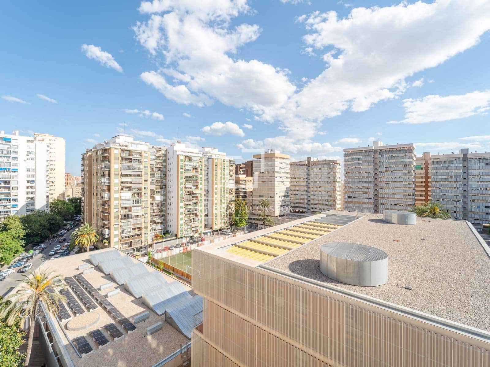 4 quarto Apartamento para arrendar em Valencia cidade com garagem - 2 600 € (Ref: 9821020)