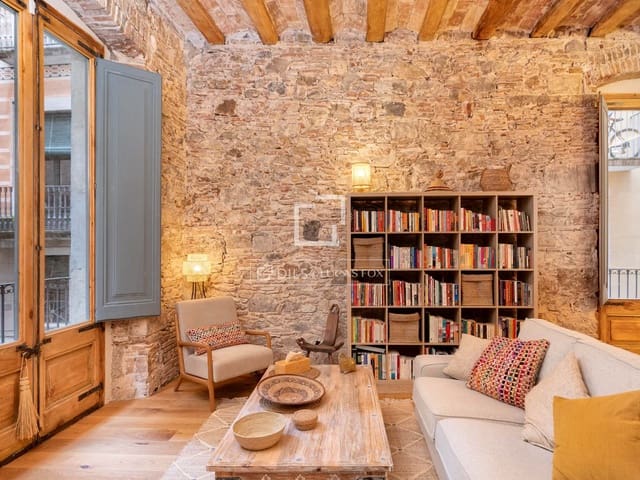 3 soveværelse Lejlighed til salg i Girona by - € 695.000 (Ref: 9821358)