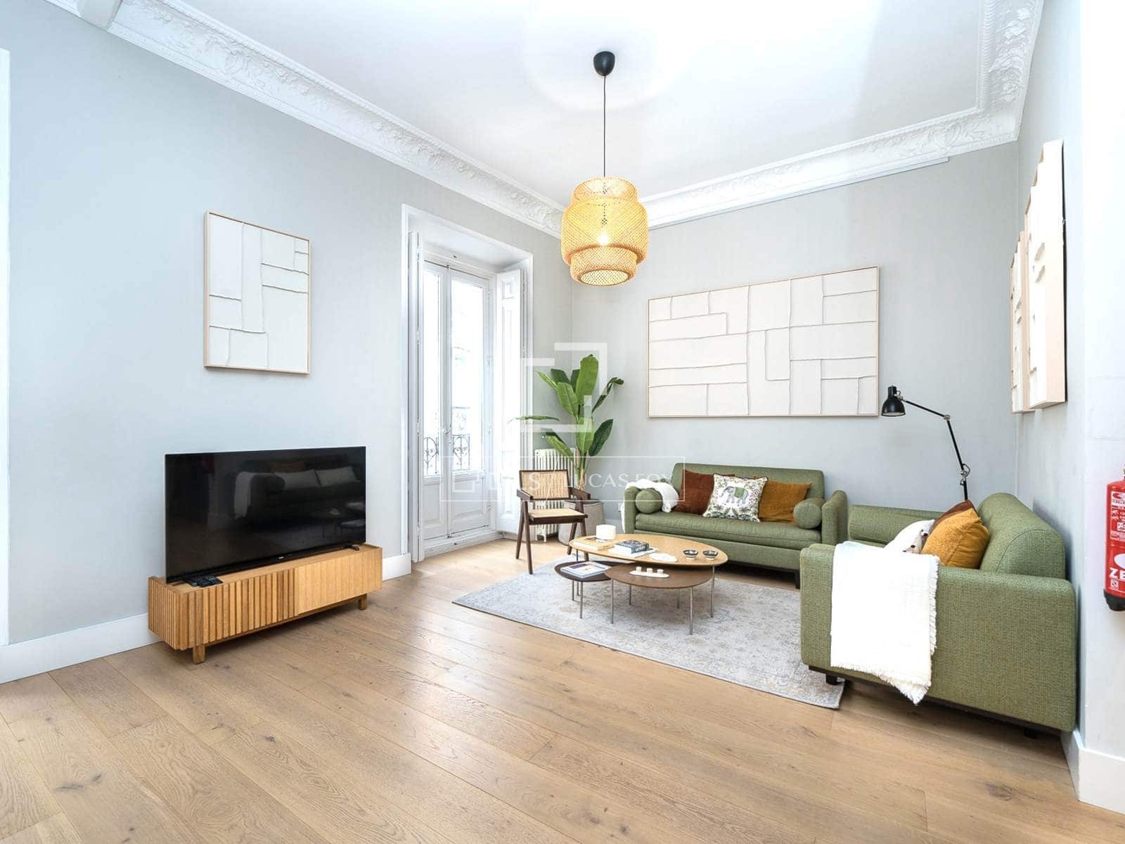 2 soveværelse Lejlighed til leje i Madrid by - € 3.800 (Ref: 9821359)