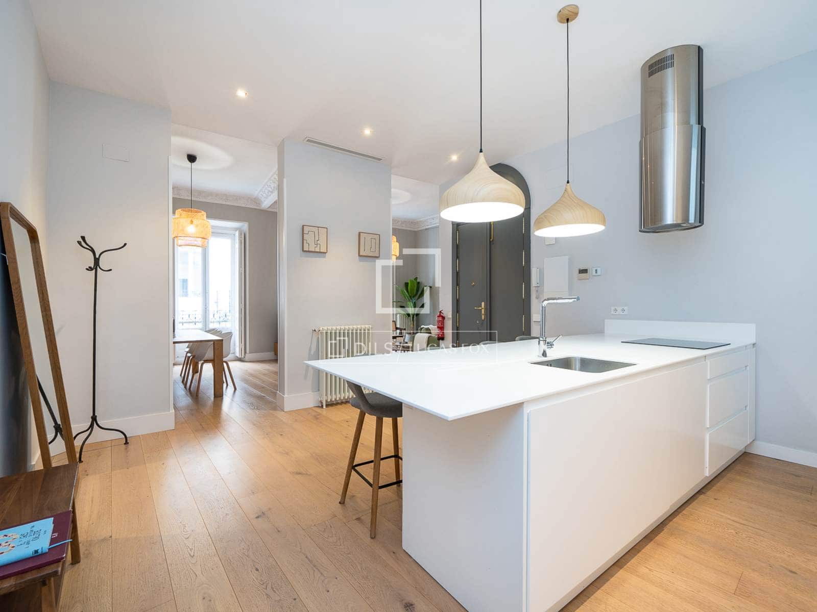 2 soveværelse Lejlighed til leje i Madrid by - € 3.800 (Ref: 9821359)