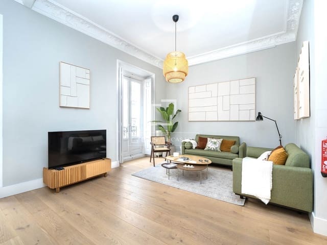 2 soveværelse Lejlighed til leje i Madrid by - € 3.800 (Ref: 9821359)