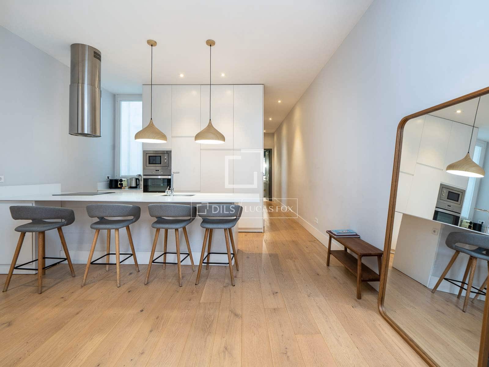 2 soveværelse Lejlighed til leje i Madrid by - € 3.800 (Ref: 9821359)