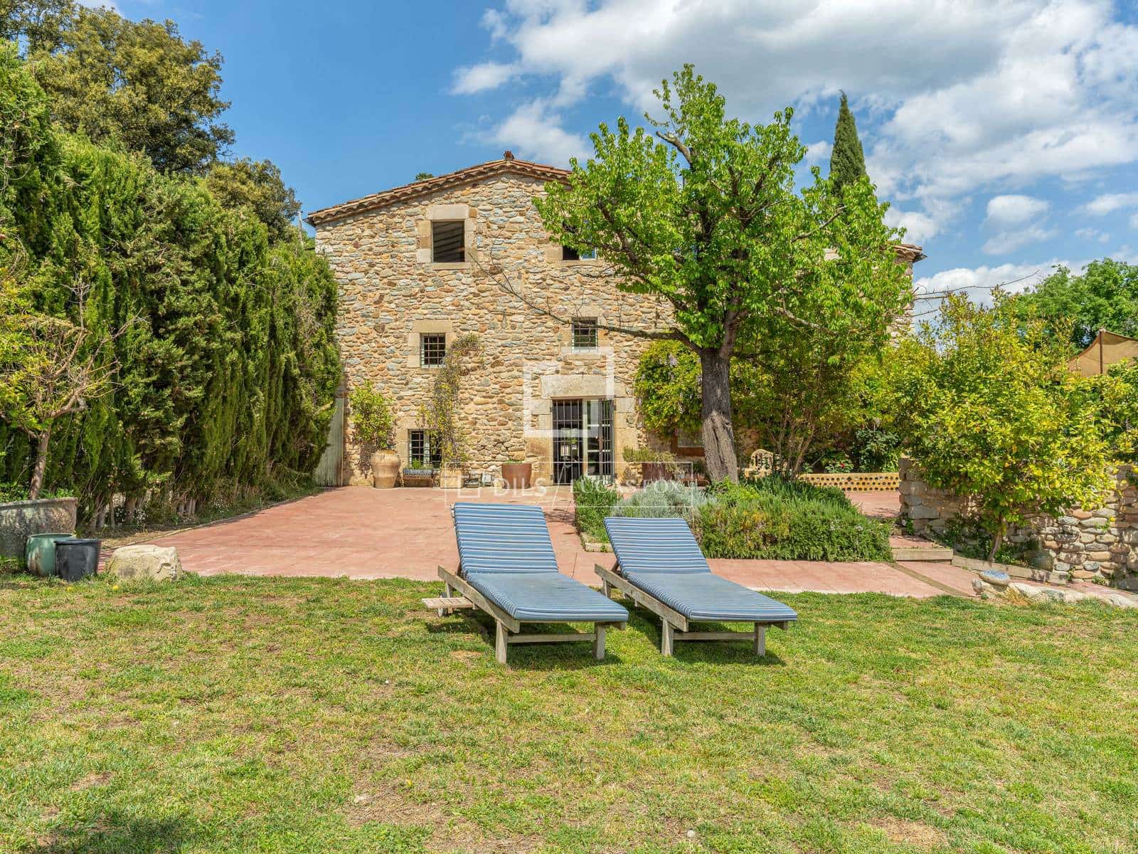 4 soveværelse Finca/Landehus til salg i Bescano med swimmingpool garage - € 795.000 (Ref: 9821568)