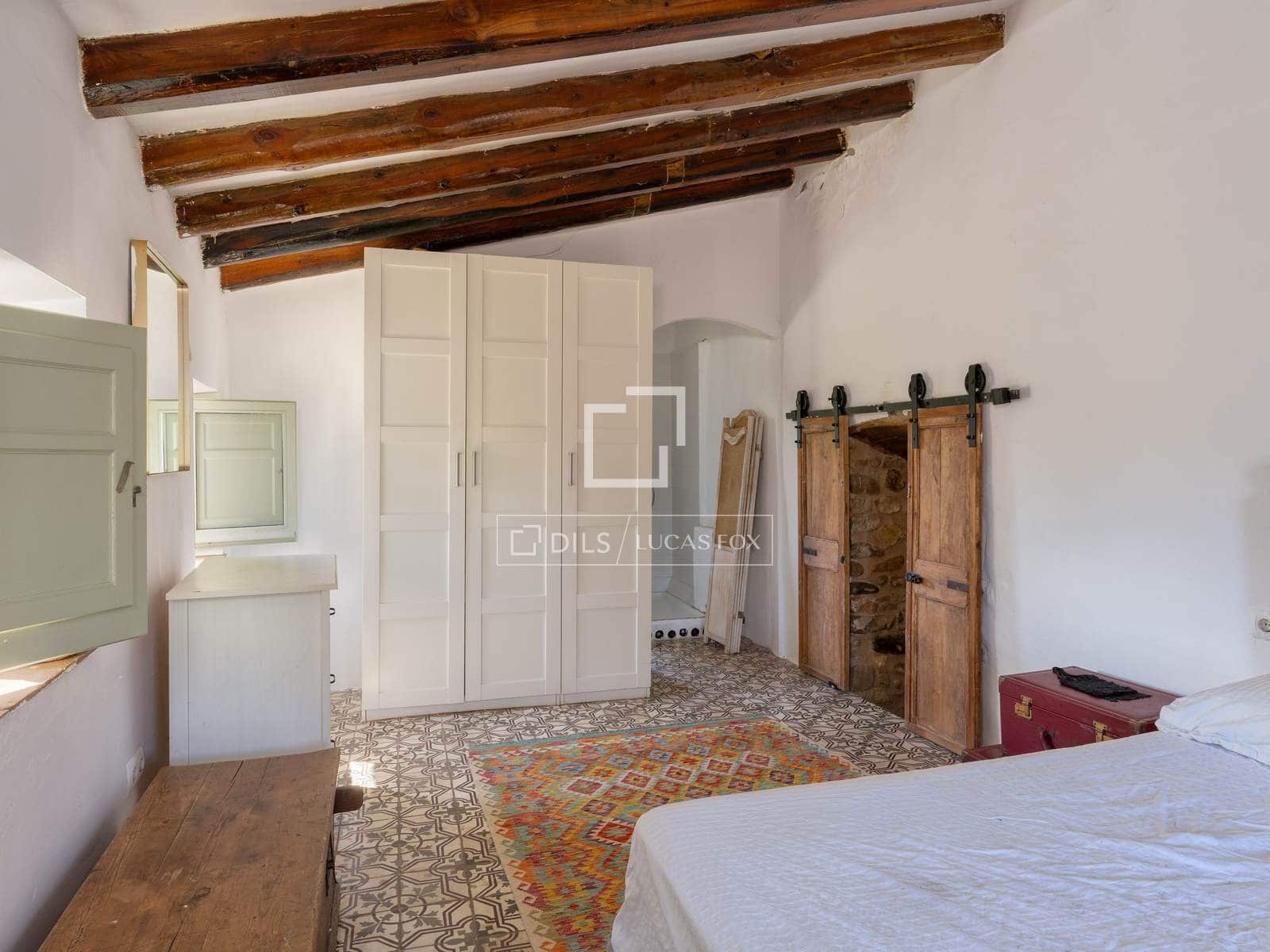 4 soveværelse Finca/Landehus til salg i Bescano med swimmingpool garage - € 795.000 (Ref: 9821568)