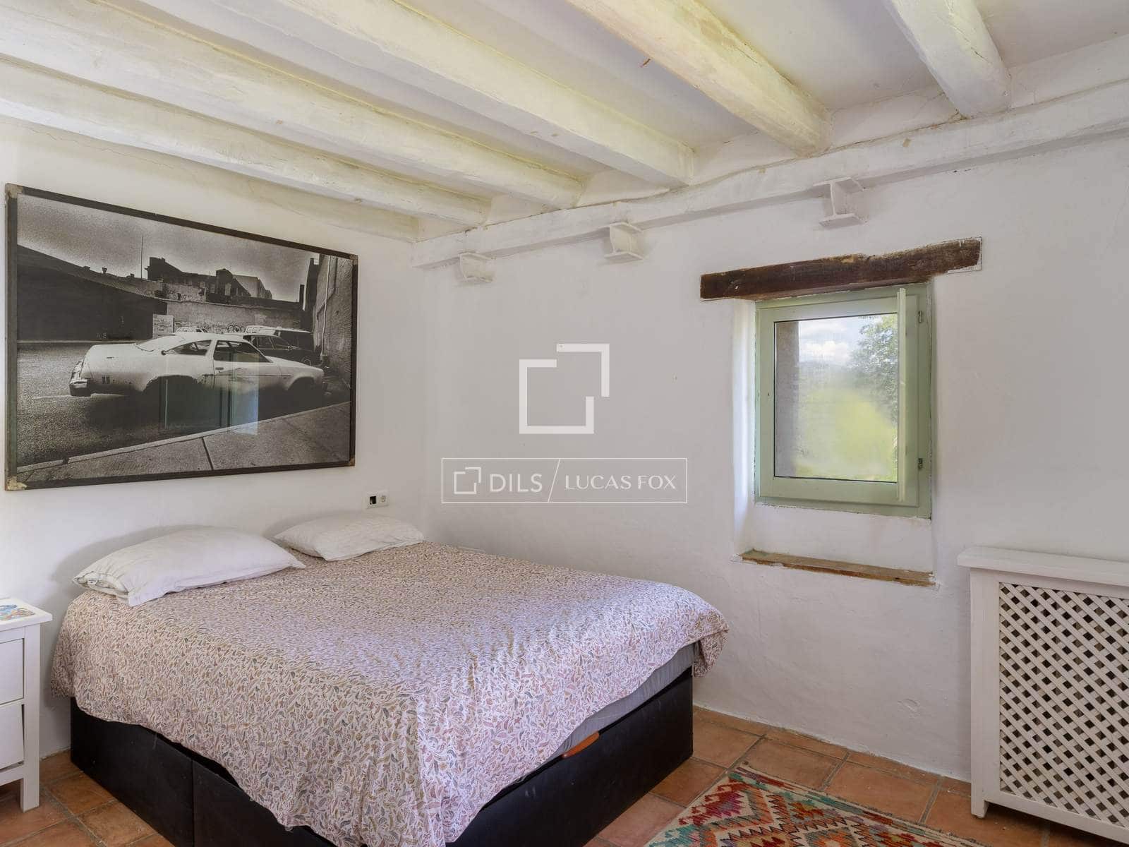 4 soveværelse Finca/Landehus til salg i Bescano med swimmingpool garage - € 795.000 (Ref: 9821568)