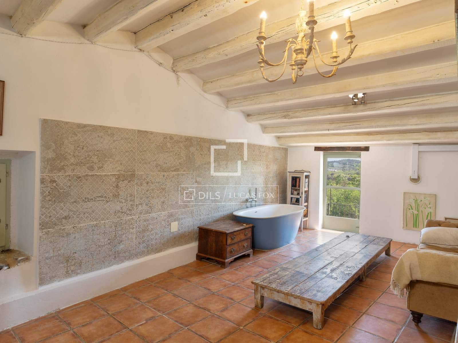 4 soveværelse Finca/Landehus til salg i Bescano med swimmingpool garage - € 795.000 (Ref: 9821568)