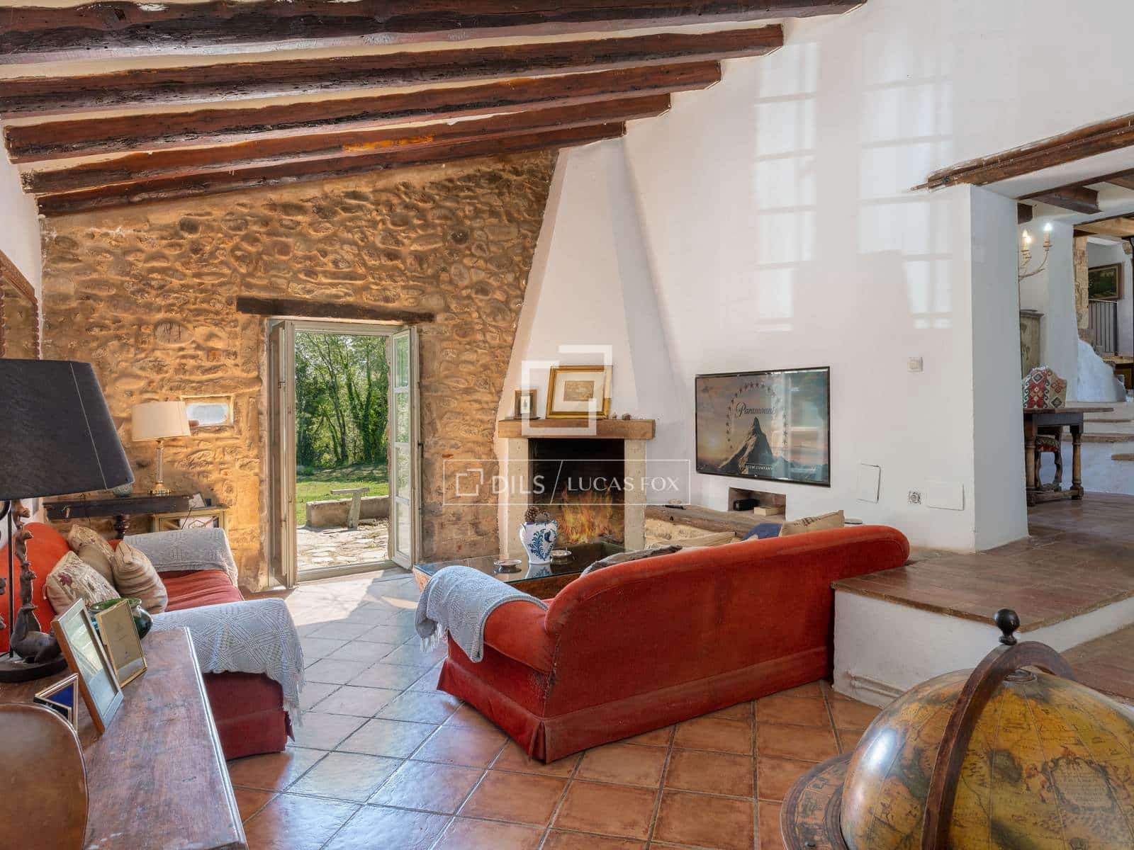 4 soveværelse Finca/Landehus til salg i Bescano med swimmingpool garage - € 795.000 (Ref: 9821568)