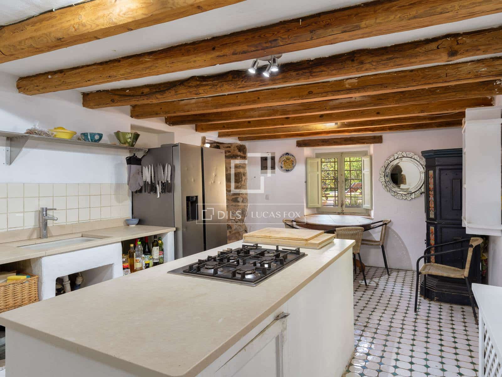 4 soveværelse Finca/Landehus til salg i Bescano med swimmingpool garage - € 795.000 (Ref: 9821568)