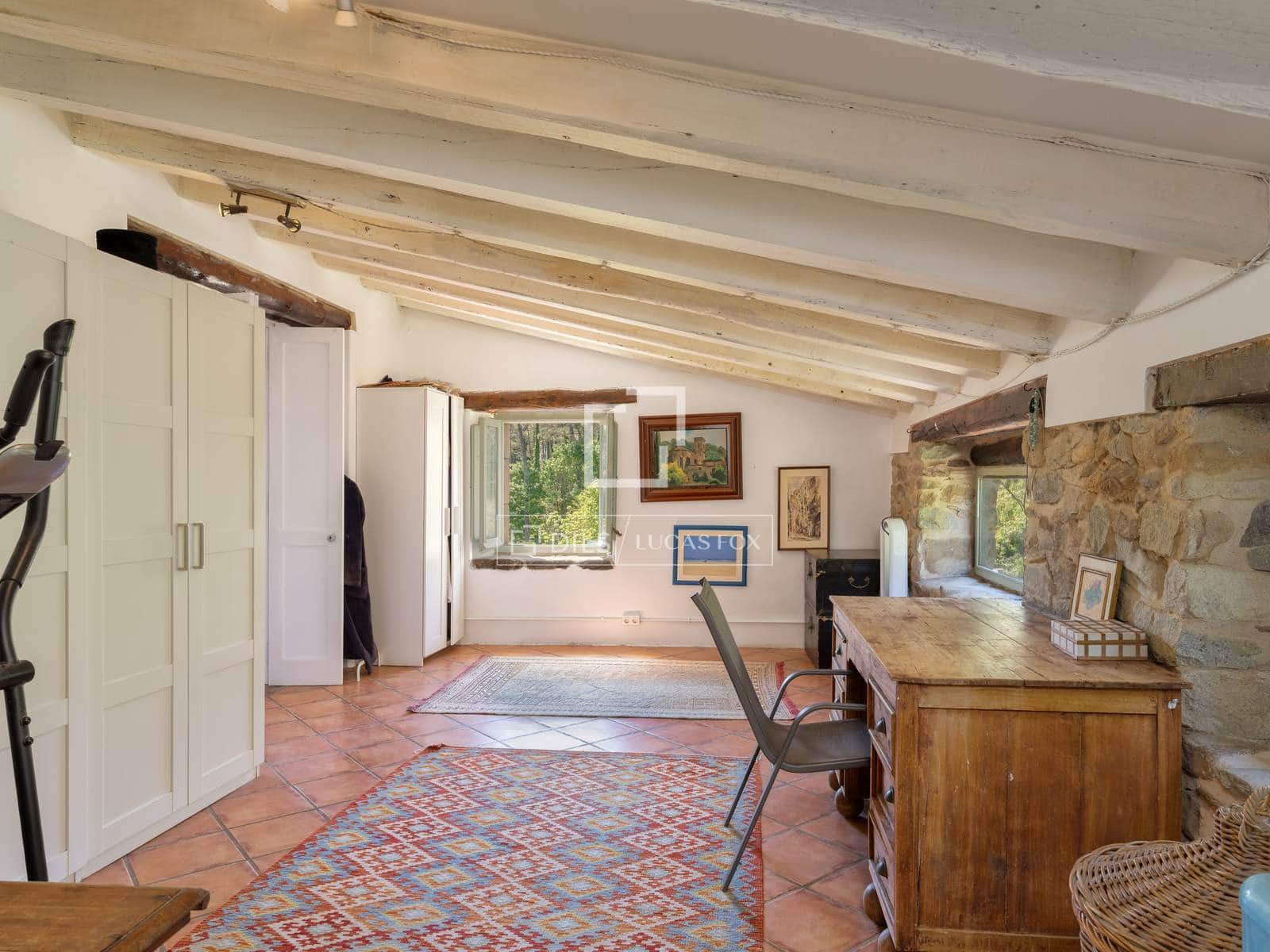 4 soveværelse Finca/Landehus til salg i Bescano med swimmingpool garage - € 795.000 (Ref: 9821568)