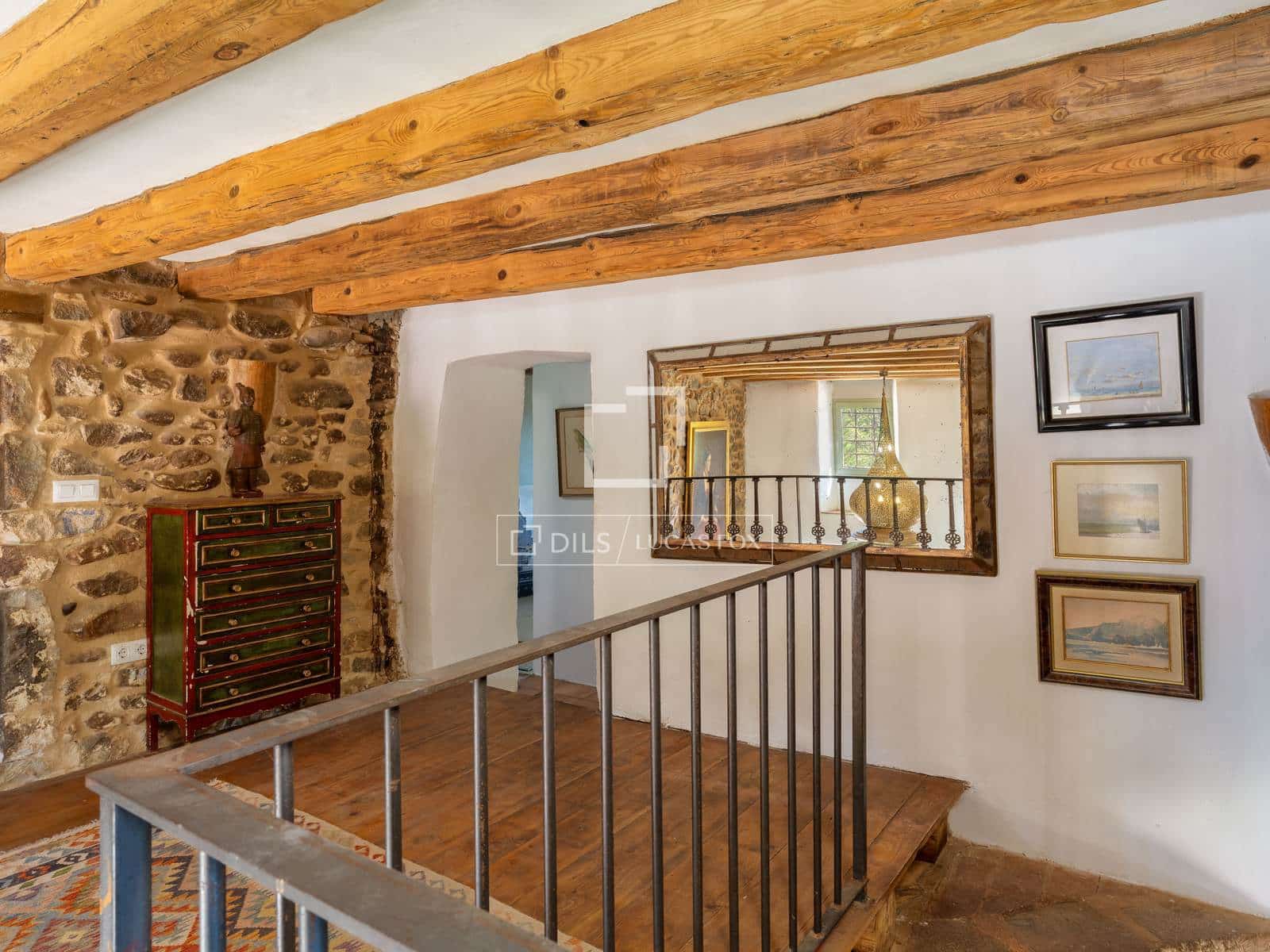 4 soveværelse Finca/Landehus til salg i Bescano med swimmingpool garage - € 795.000 (Ref: 9821568)