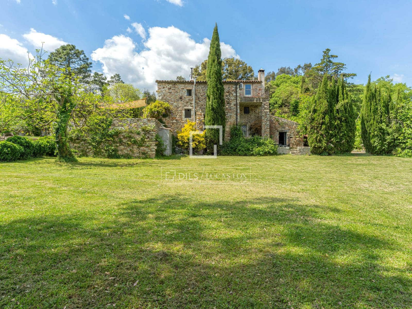 4 soveværelse Finca/Landehus til salg i Bescano med swimmingpool garage - € 795.000 (Ref: 9821568)