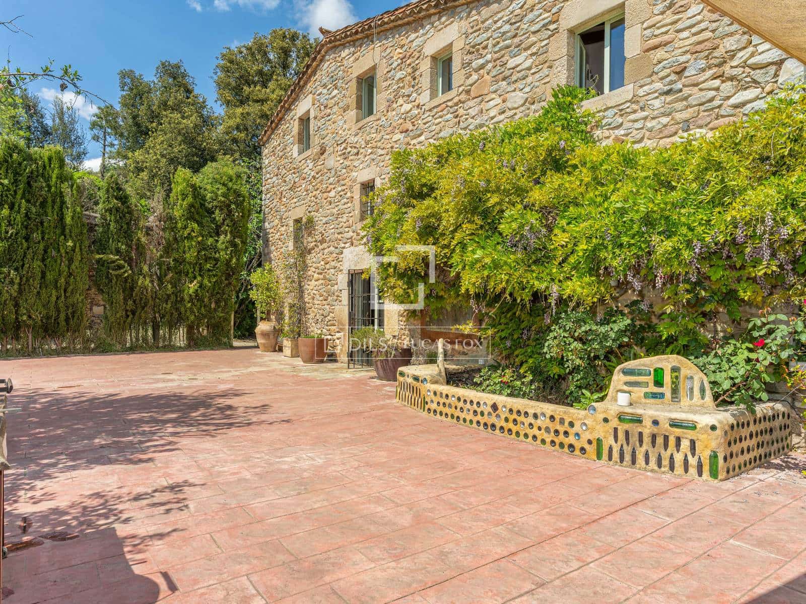 4 soveværelse Finca/Landehus til salg i Bescano med swimmingpool garage - € 795.000 (Ref: 9821568)