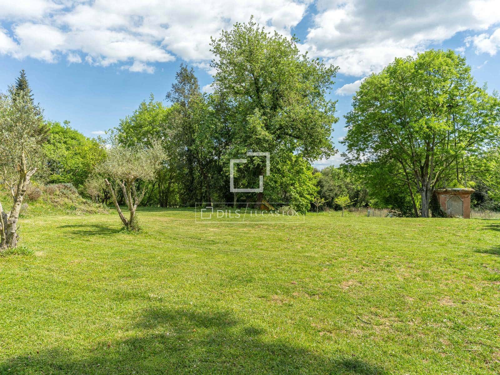 4 soveværelse Finca/Landehus til salg i Bescano med swimmingpool garage - € 795.000 (Ref: 9821568)