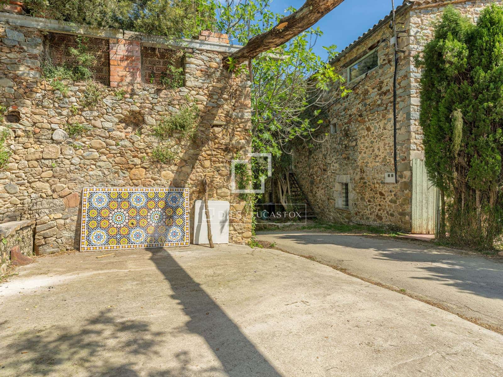 4 soveværelse Finca/Landehus til salg i Bescano med swimmingpool garage - € 795.000 (Ref: 9821568)