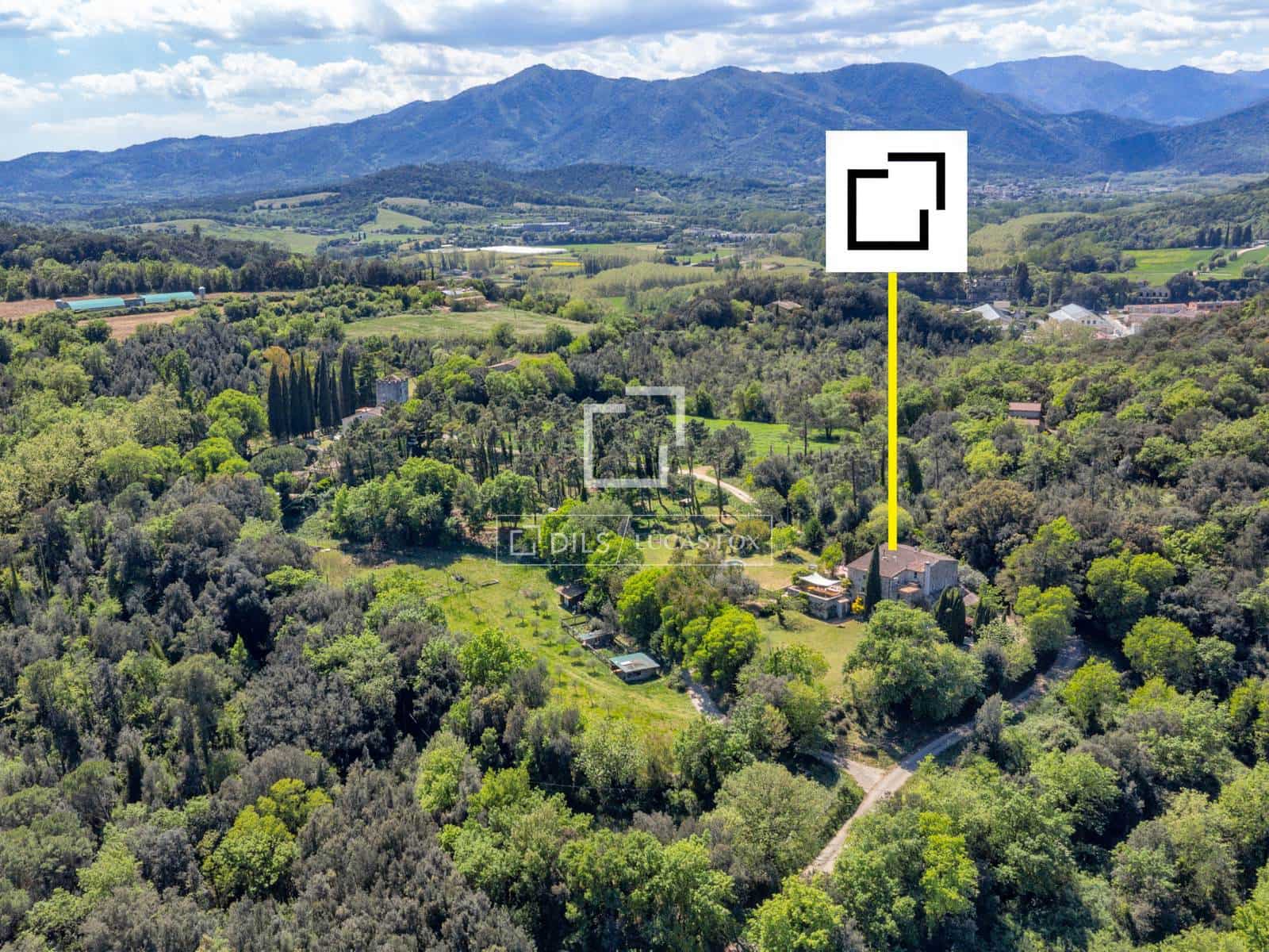 4 soveværelse Finca/Landehus til salg i Bescano med swimmingpool garage - € 795.000 (Ref: 9821568)