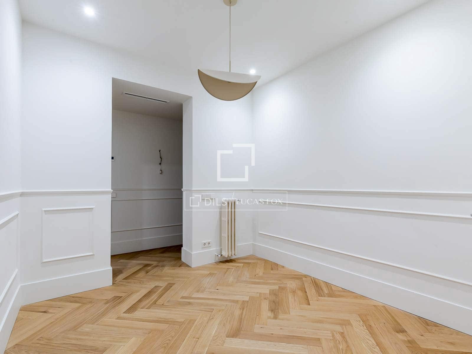4 makuuhuone Huoneisto myytävänä paikassa Madrid kaupunki - 3 850 000 € (Ref: 9821658)