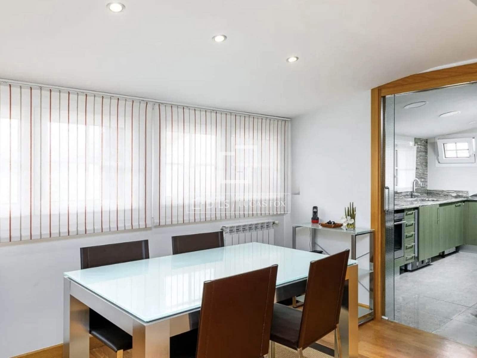 10 bedroom Villa for sale in Donostia-San Sebastian - € 1,200,000 (Ref: 9821659)