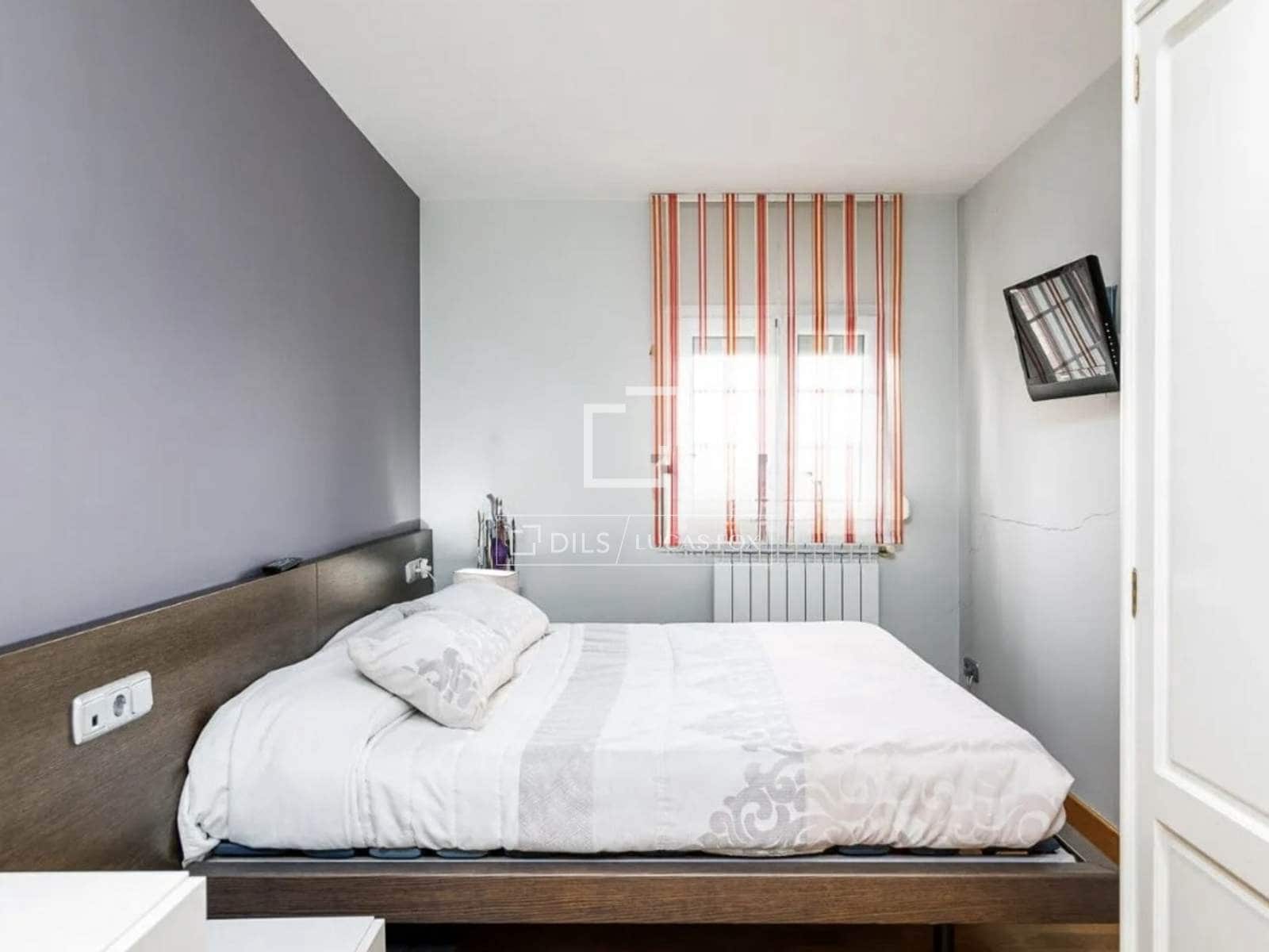 10 bedroom Villa for sale in Donostia-San Sebastian - € 1,200,000 (Ref: 9821659)