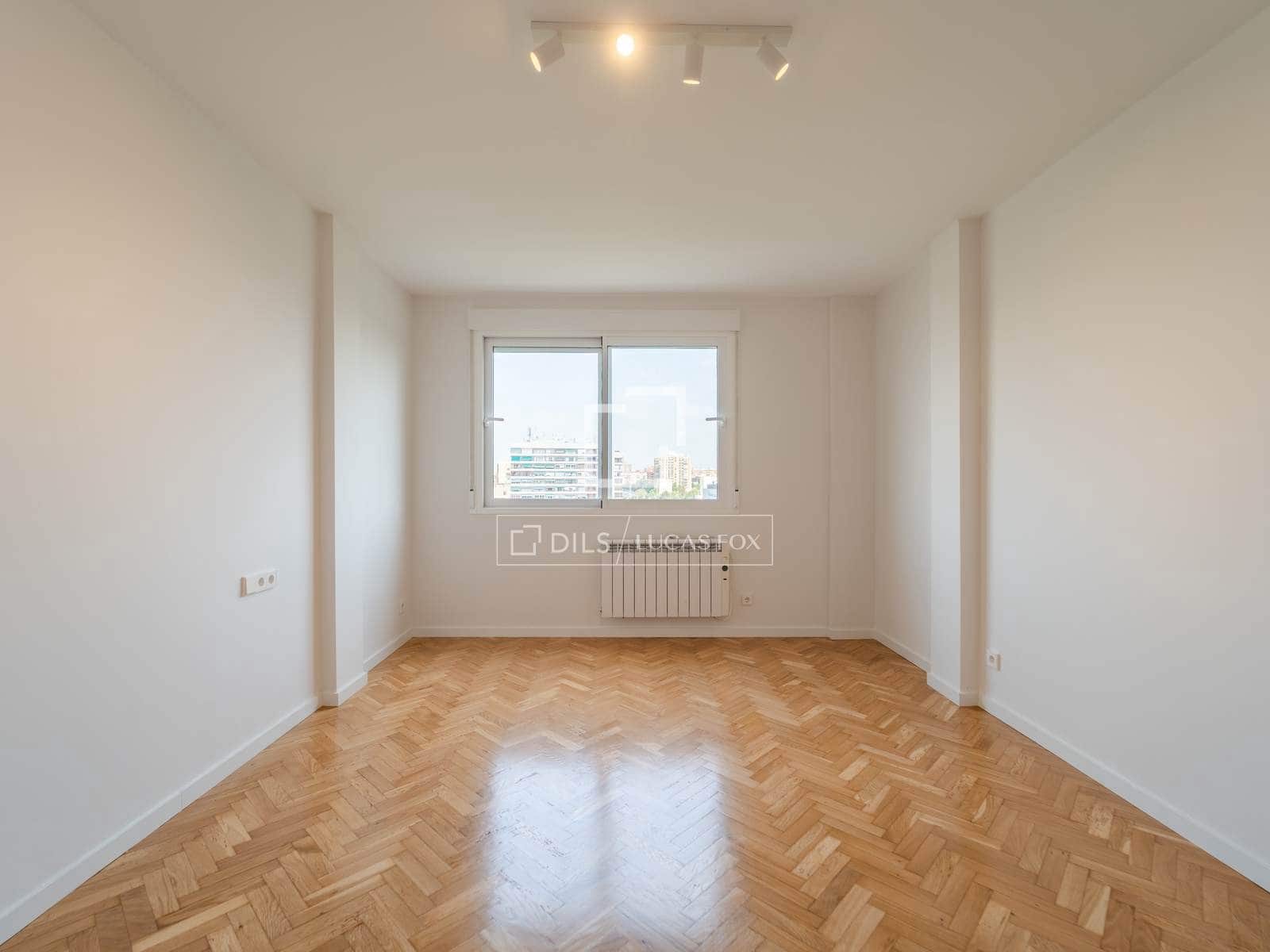 6 soveværelse Lejlighed til leje i Valencia by med swimmingpool garage - € 2.400 (Ref: 9823125)