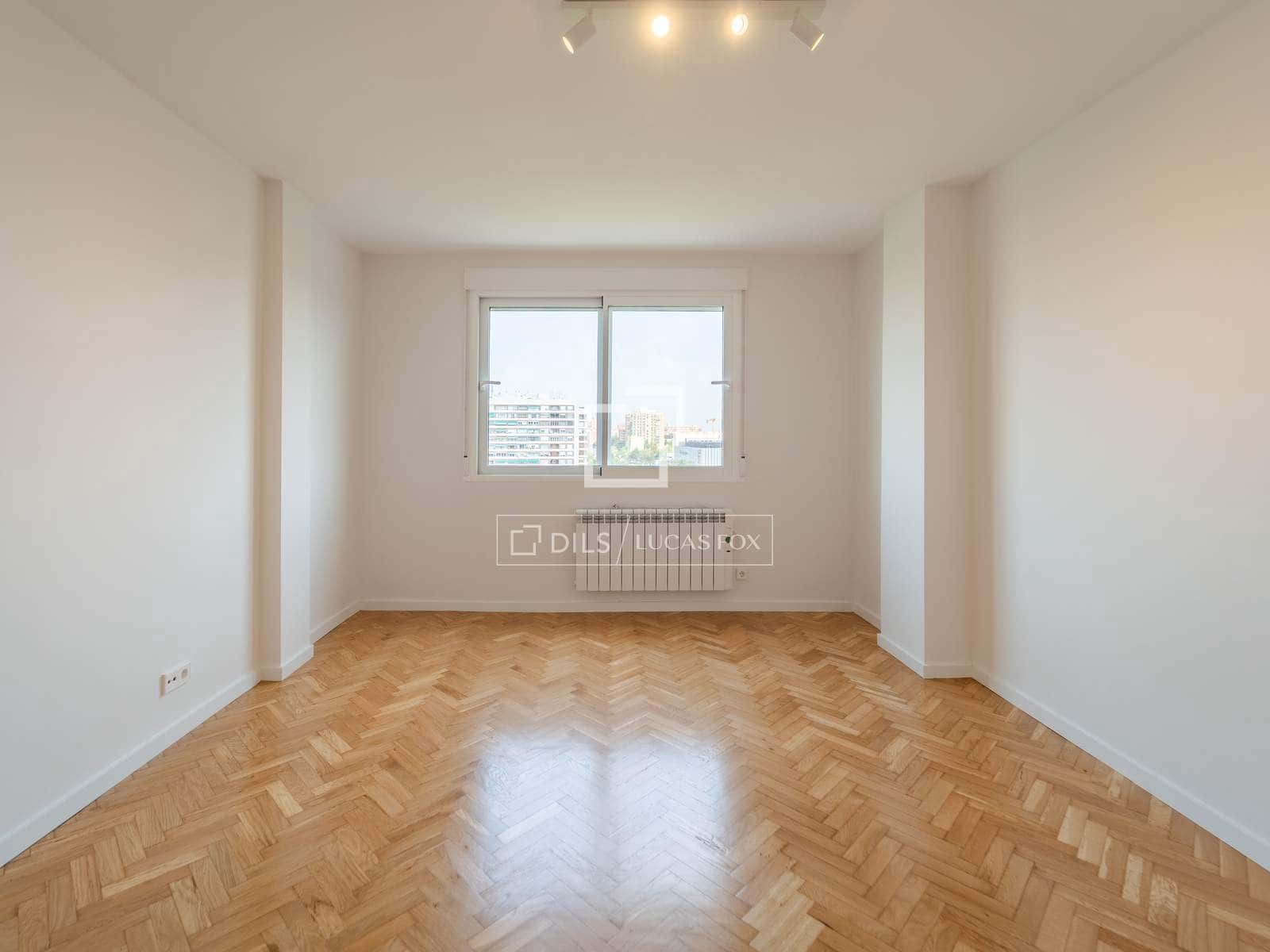 6 soveværelse Lejlighed til leje i Valencia by med swimmingpool garage - € 2.400 (Ref: 9823125)