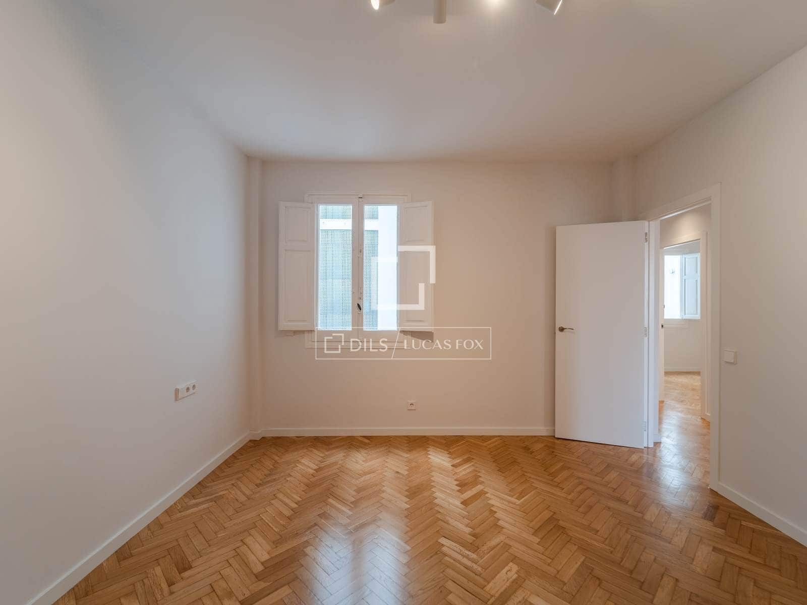 6 soveværelse Lejlighed til leje i Valencia by med swimmingpool garage - € 2.400 (Ref: 9823125)