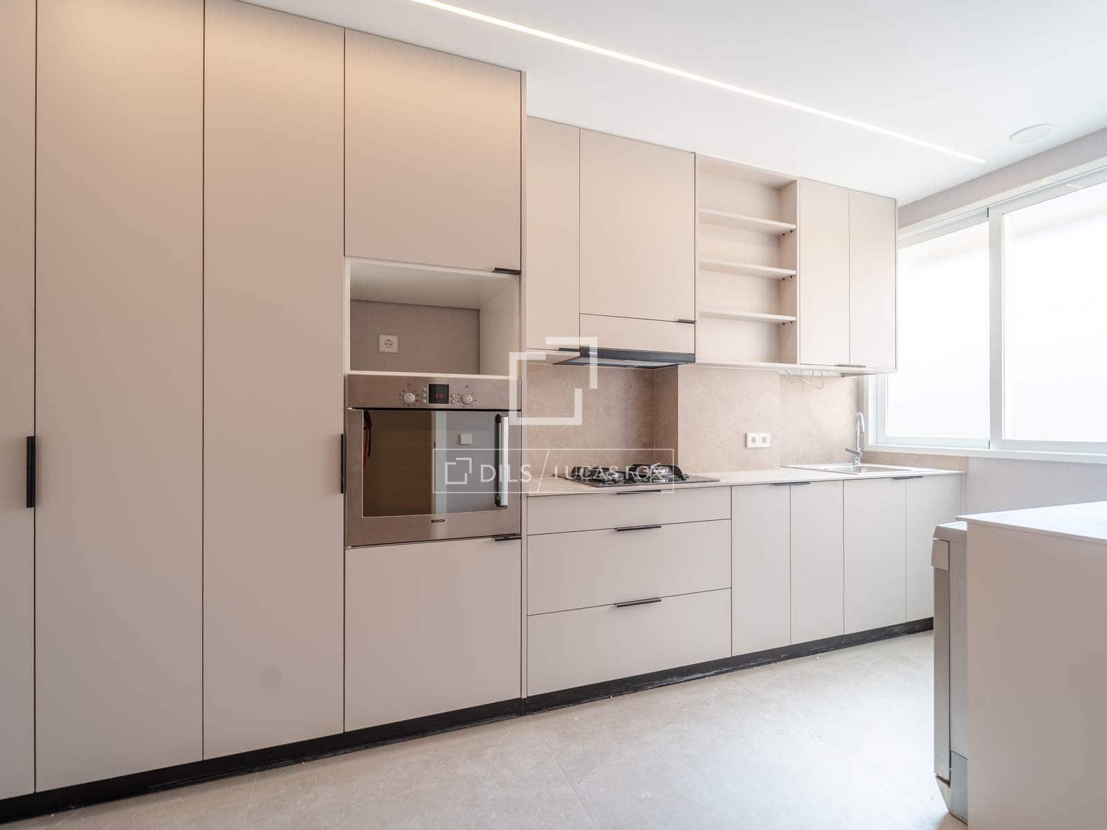 6 soveværelse Lejlighed til leje i Valencia by med swimmingpool garage - € 2.400 (Ref: 9823125)