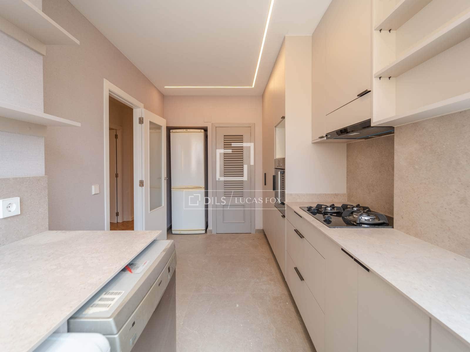 6 soveværelse Lejlighed til leje i Valencia by med swimmingpool garage - € 2.400 (Ref: 9823125)