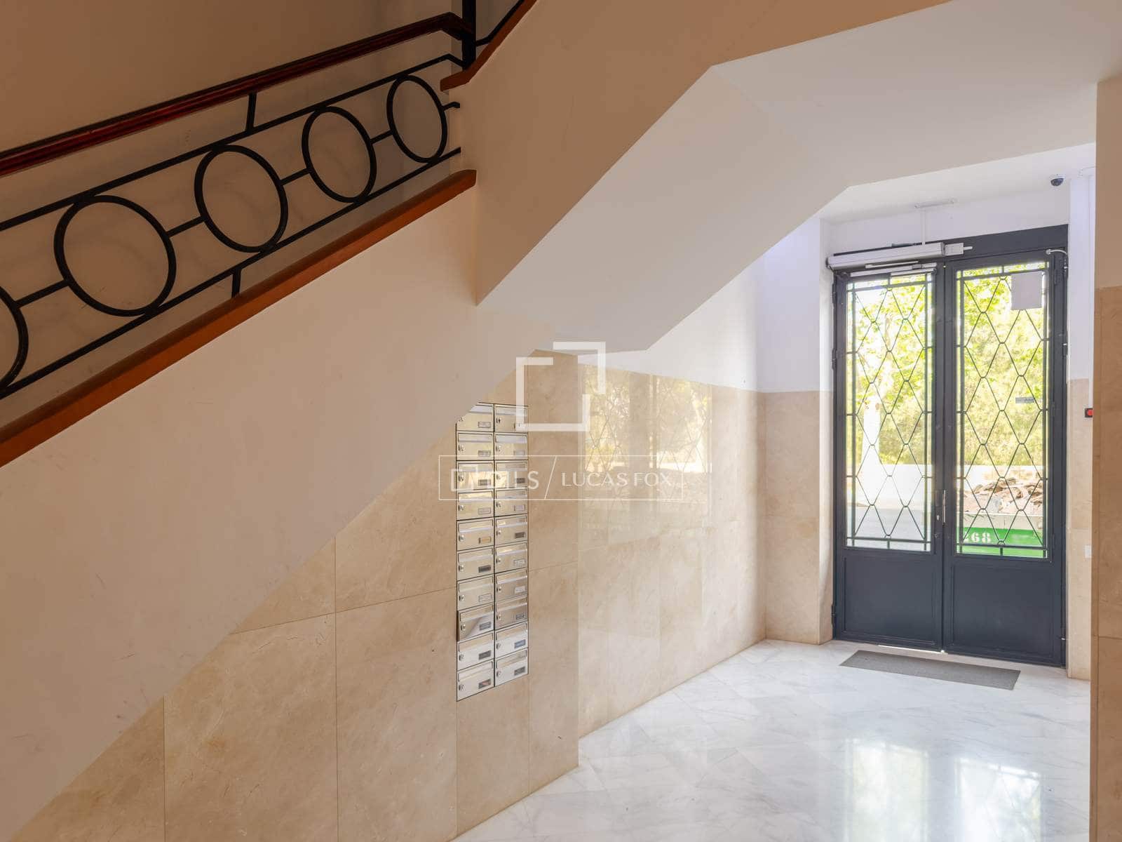 6 soveværelse Lejlighed til leje i Valencia by med swimmingpool garage - € 2.400 (Ref: 9823125)