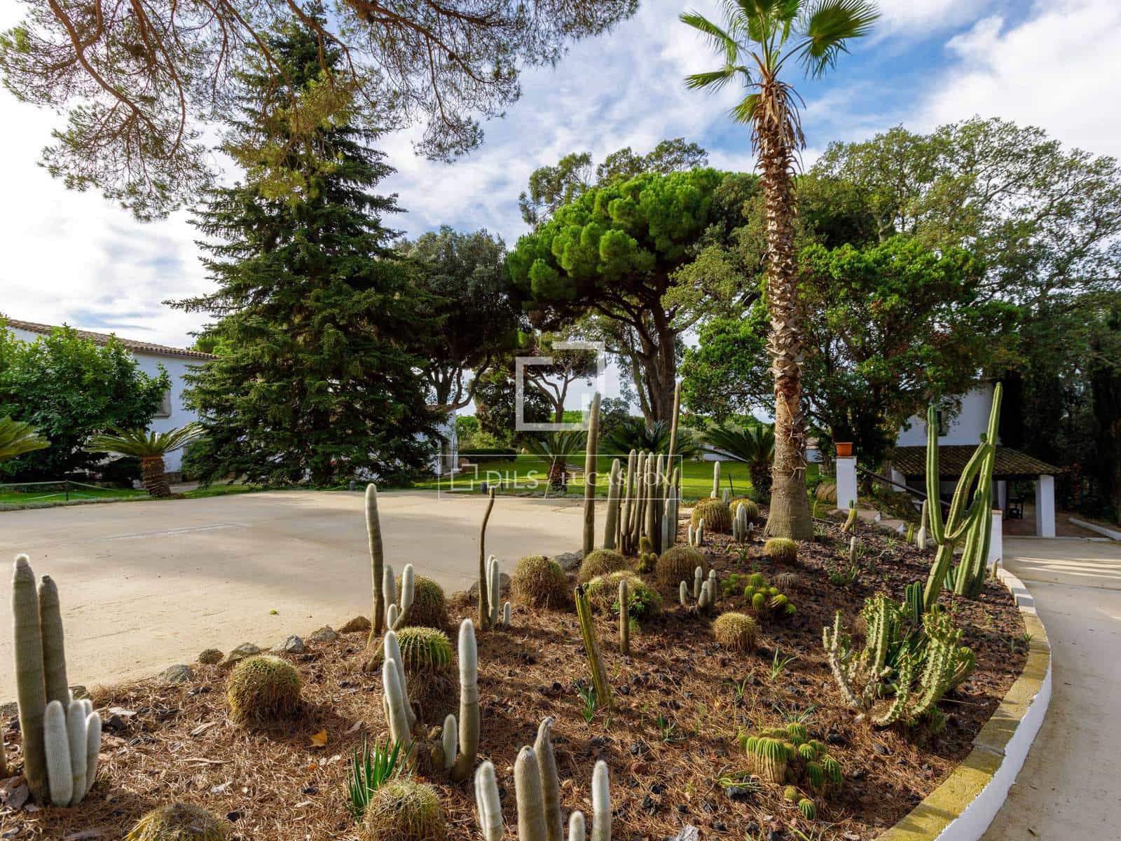 14 Zimmer Villa zu verkaufen in Sant Andreu de Llavaneres mit Pool Garage - 10.000.000 € (Ref: 9823575)