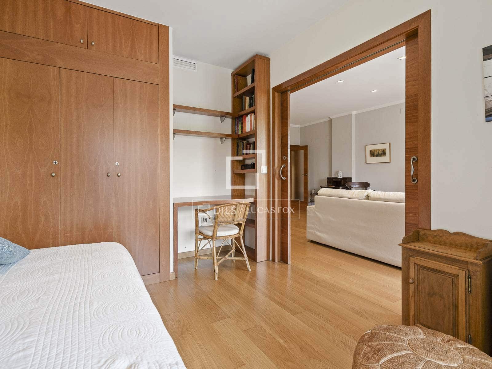 3 bedroom Apartment for sale in Barcelona city with garage - € 780,000 (Ref: 9823577)